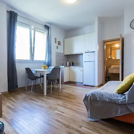 Apartment Nata Apt. W. Sea View Near Center Zadar